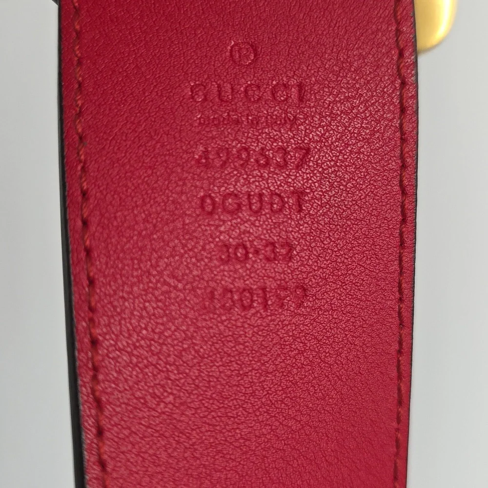 Gucci Black Leather Belt with Red Lined Interior and Pearl & Jewel Bee Buckle - Picture 3 of 6